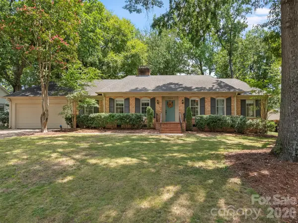 1324 Redcoat Drive, Charlotte, NC 28211