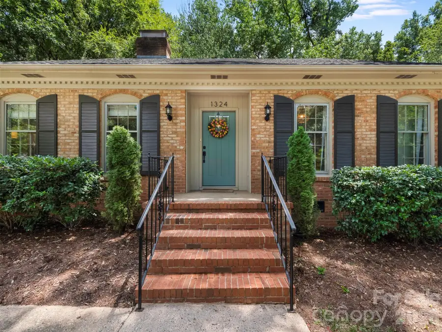 1324 Redcoat Drive, Charlotte, NC 28211 - #2