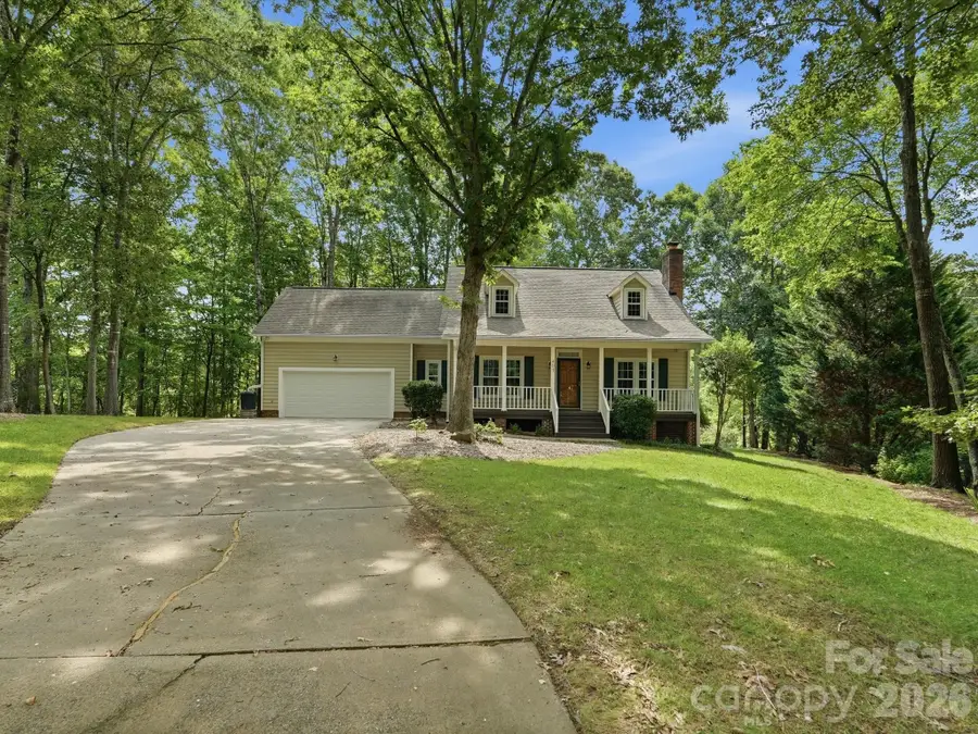 401 Brenwyck Court, Matthews, NC 28105 - #3