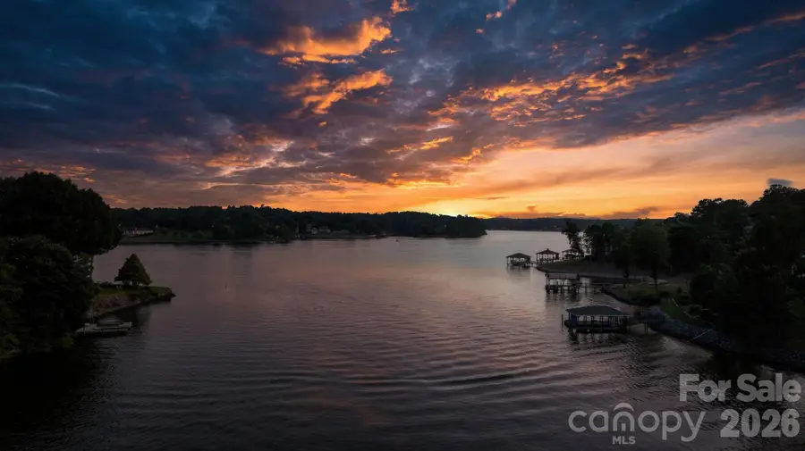 1025 N Shore Drive, Hickory, NC 28601 - #3