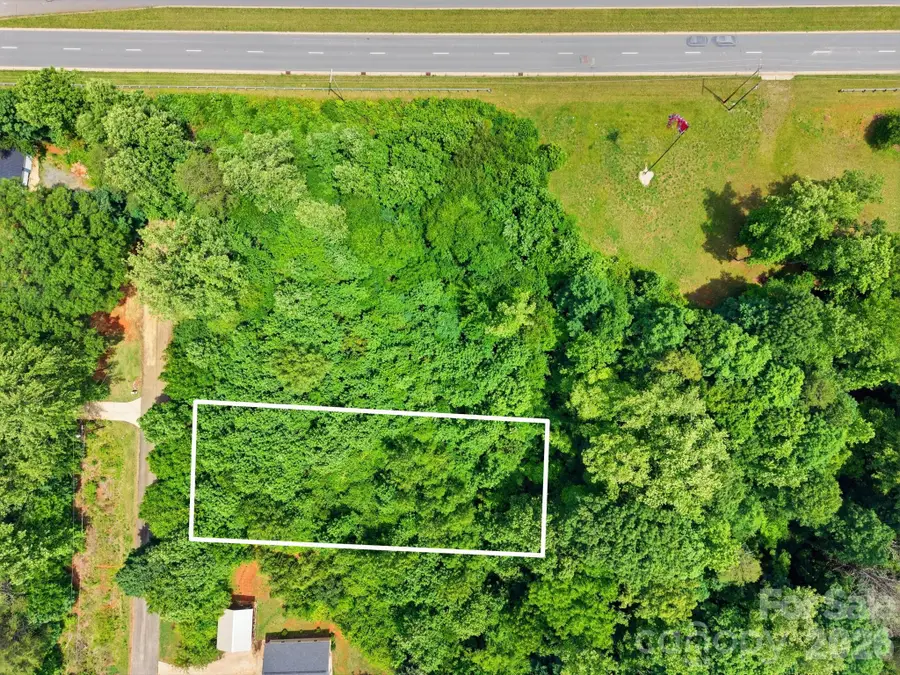 18 Easthaven Drive, Newton, NC 28658 - #2