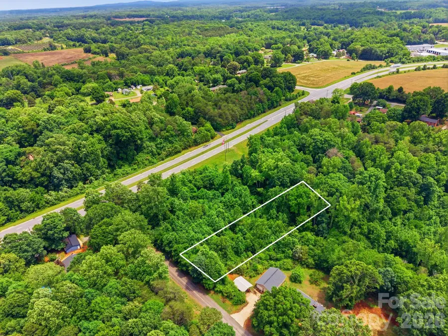 18 Easthaven Drive, Newton, NC 28658 - #3