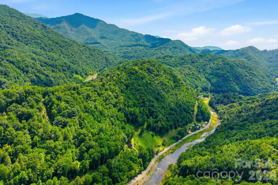 11392 & 11394 Us 19w Highway, Burnsville, NC 28714 - #2