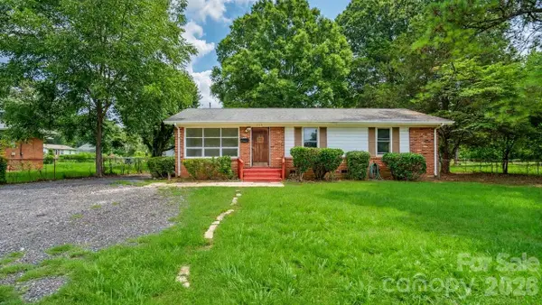 634 Kentbrook Drive, Charlotte, NC 28213