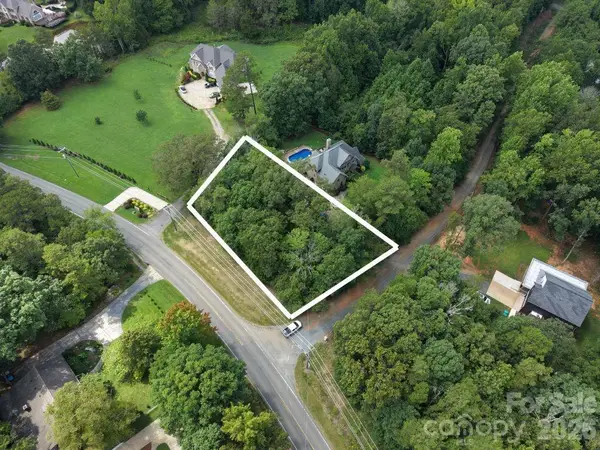 8809 Blaydon Drive, Charlotte, NC 28227