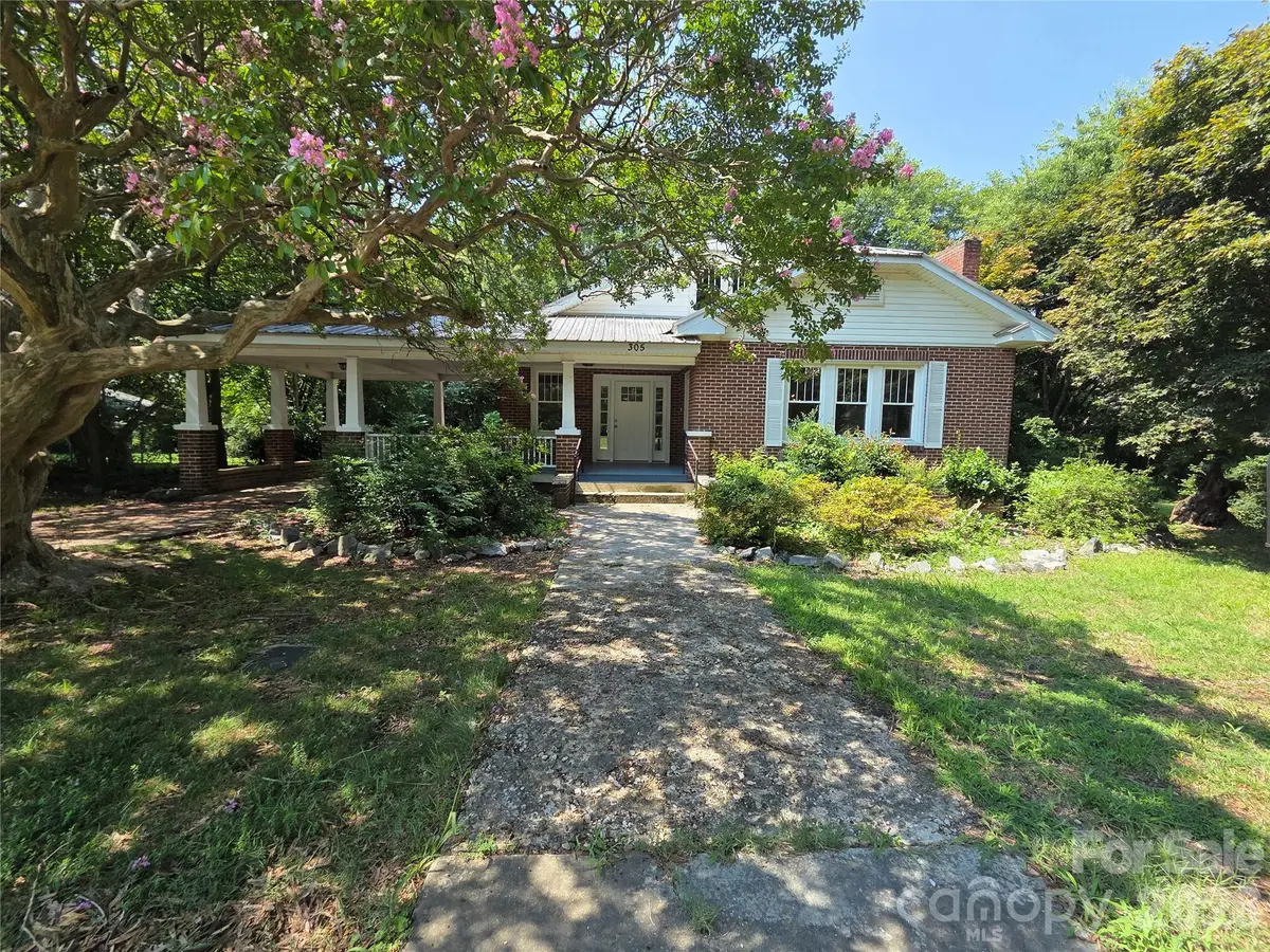 305 W 12th Street, Kannapolis, NC 28081 - #1