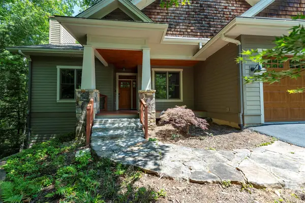 416 Ivy Road, Black Mountain, NC 28711