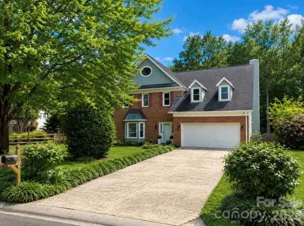 13315 Kintyre Court, Matthews, NC 28105