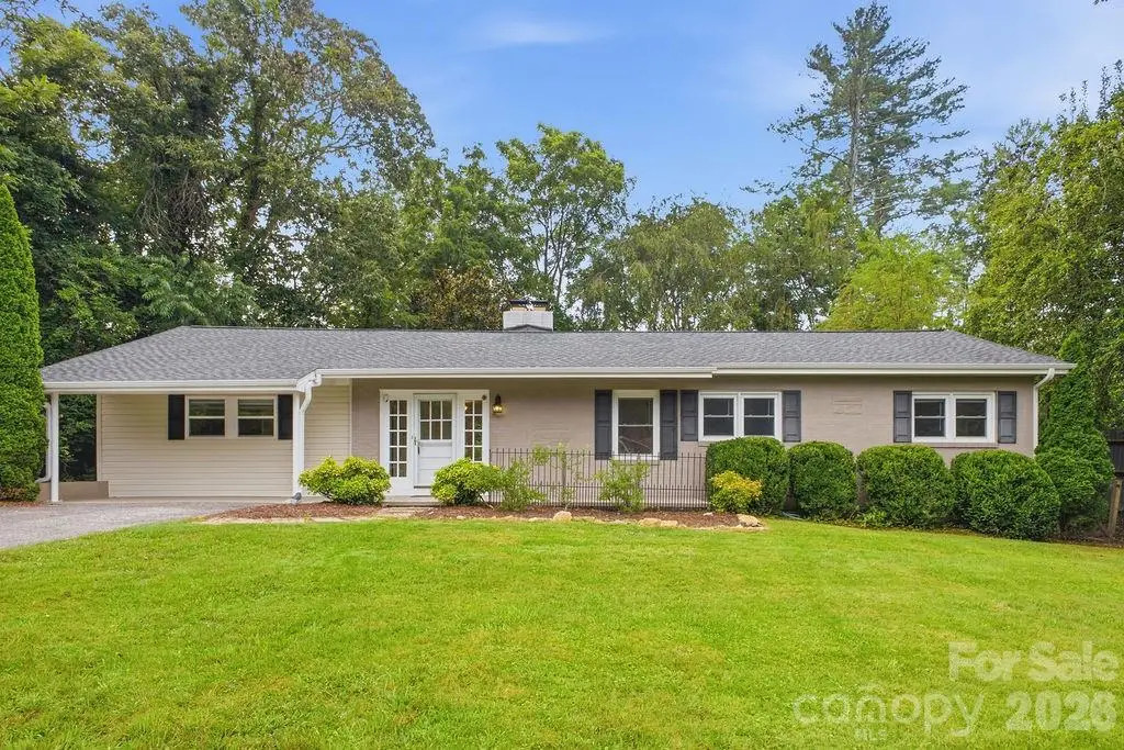 216 Lyndale Road, Hendersonville, NC 28739 - #1