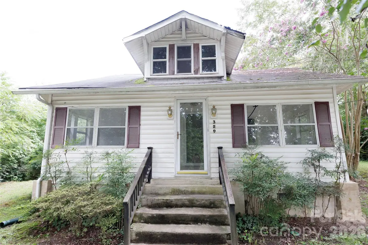 329 Finley Avenue Nw, Lenoir, NC 28645 - #1