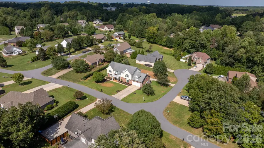 1360 Sweet Briar Lane, Hickory, NC 28602 - #2