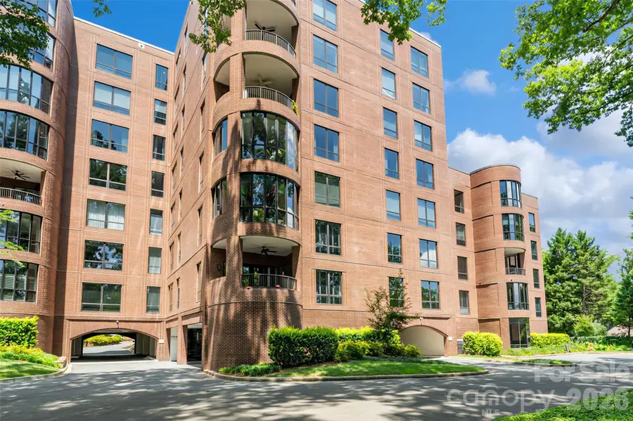 810 Cherokee Road, Charlotte, NC 28207 - #2