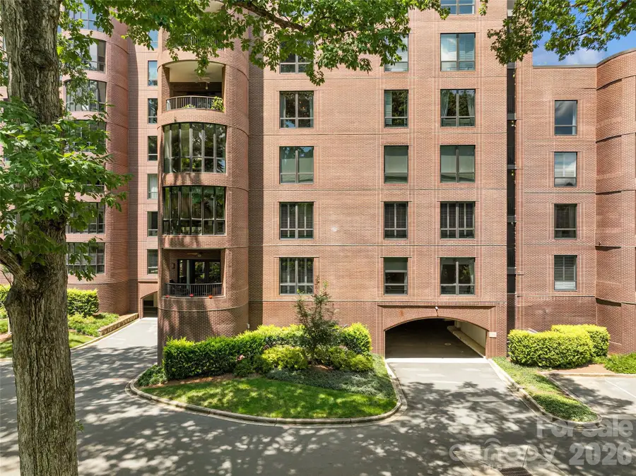 810 Cherokee Road, Charlotte, NC 28207 - #3