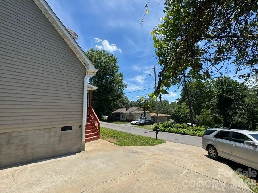 124 Oakland Road, Asheville, NC 28801 - #3