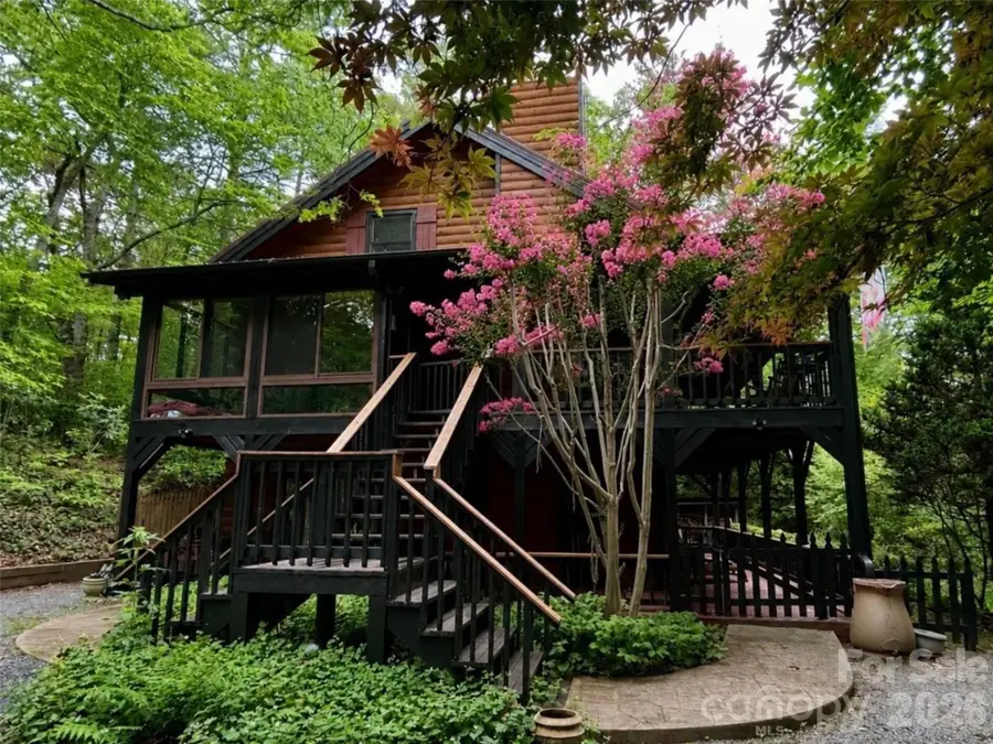 696 Top Of The Mountain Road, Hendersonville, NC 28739 - #2