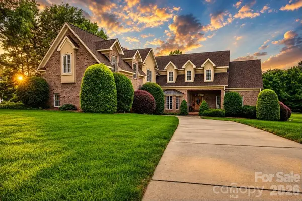 2027 Meadow Run Drive, Matthews, NC 28104