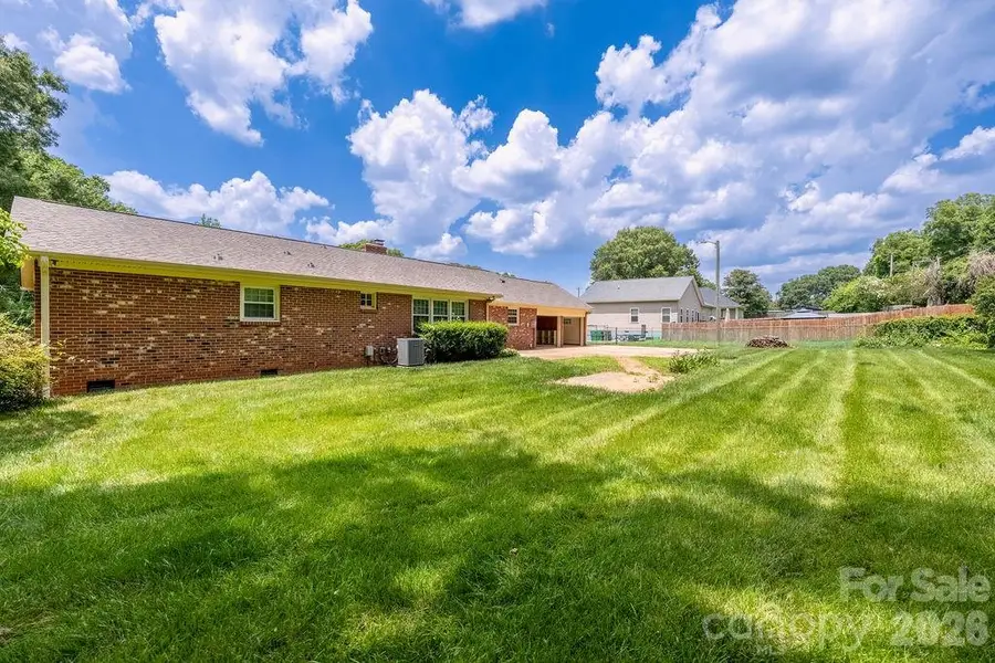 5022 Cheviot Road, Charlotte, NC 28269 - #2