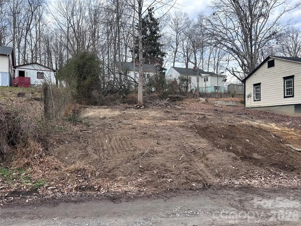 1618 Hayes Place Nw, Lenoir, NC 28645 - #1