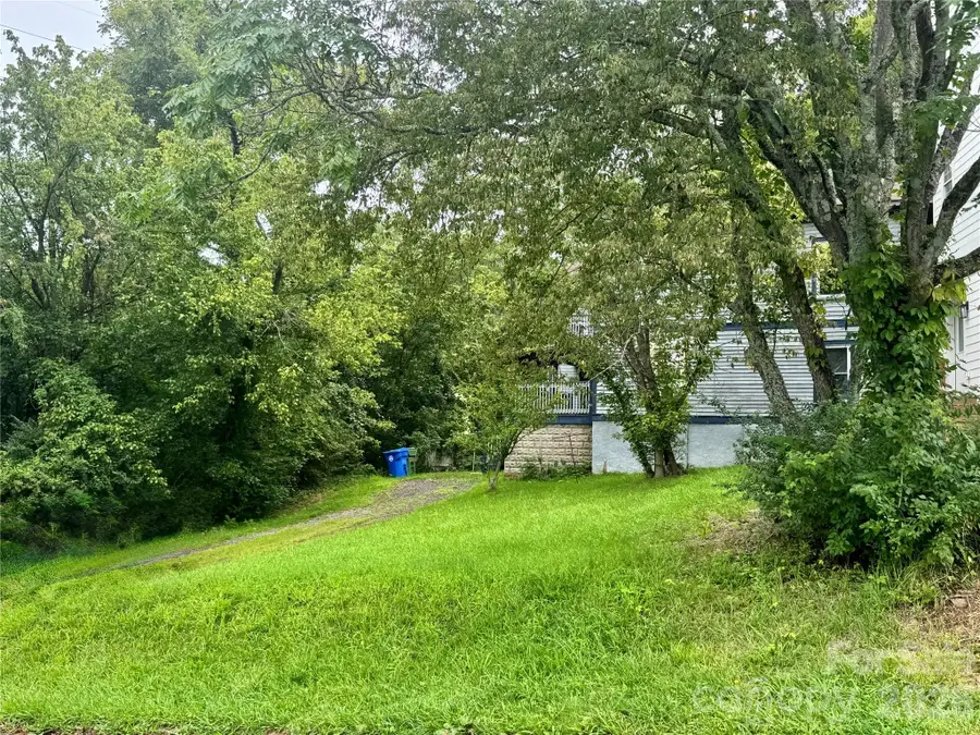 20 Roberts Street, Asheville, NC 28801 - #2