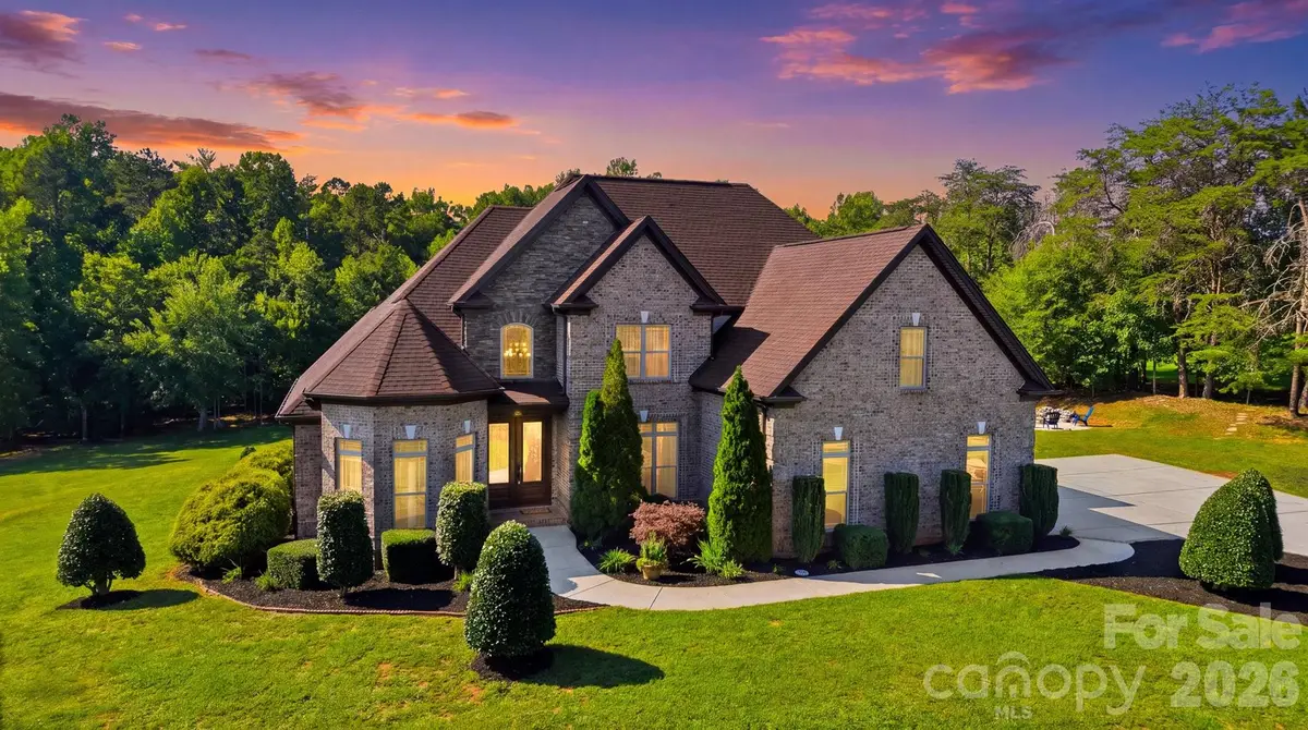 8040 Young Road, Hickory, NC 28602 - #1