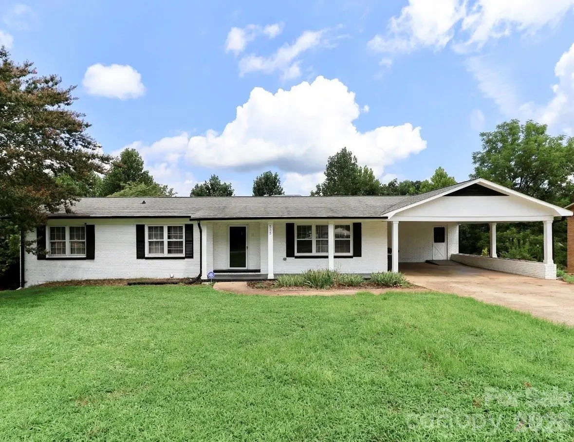 535 N Carolina Avenue, Statesville, NC 28677 - #1