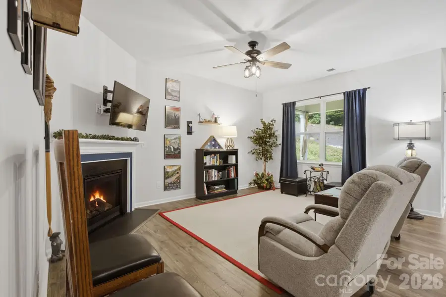 3938 Village Boulevard Nw, Conover, NC 28613 - #2