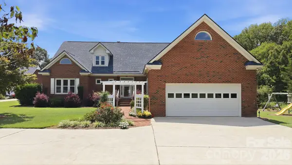 6303 Pointe Lane #25, Rocky Mount, NC 27803