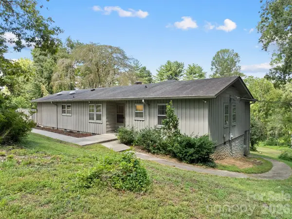 242 N Hills Drive, Hendersonville, NC 28791