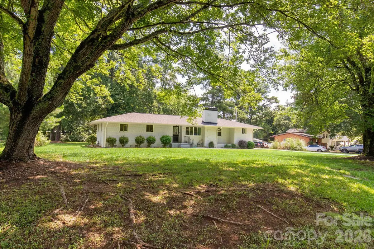 1405 Lakeview Drive, Pineville, NC 28134 - #1