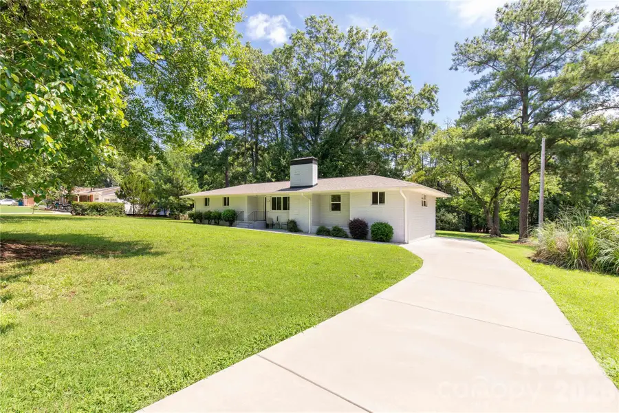 1405 Lakeview Drive, Pineville, NC 28134 - #3
