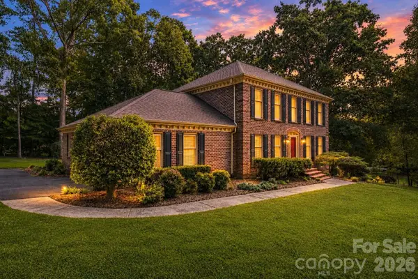 3906 Wandering Lane Ne, Hickory, NC 28601