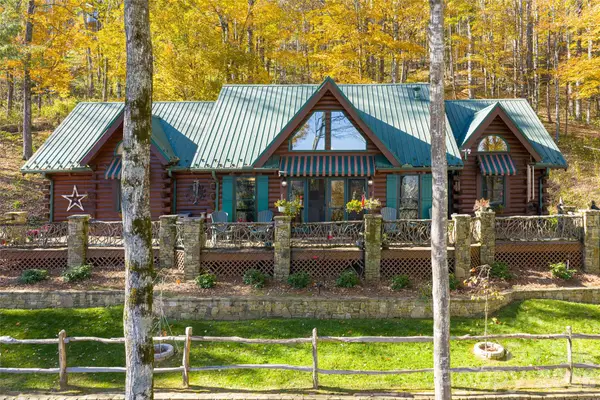 580 Flying Hawk Trail, Waynesville, NC 28786