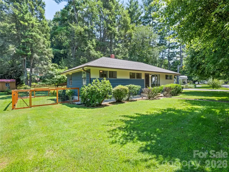 713 Brown Avenue, Waynesville, NC 28786 - #2