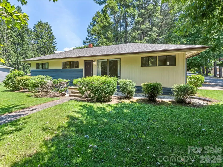 713 Brown Avenue, Waynesville, NC 28786 - #3