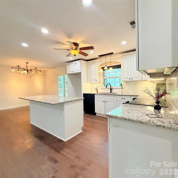 6081 Cambridge Drive, Harrisburg, NC 28075