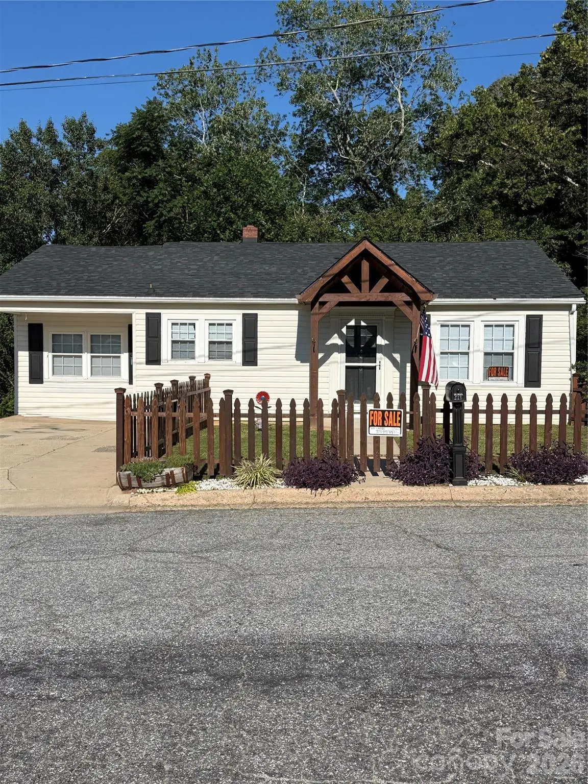416 Edgewood Drive Sw, Lenoir, NC 28645 - #1