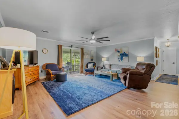 263 Fairway Lane #D, Spruce Pine, NC 28777