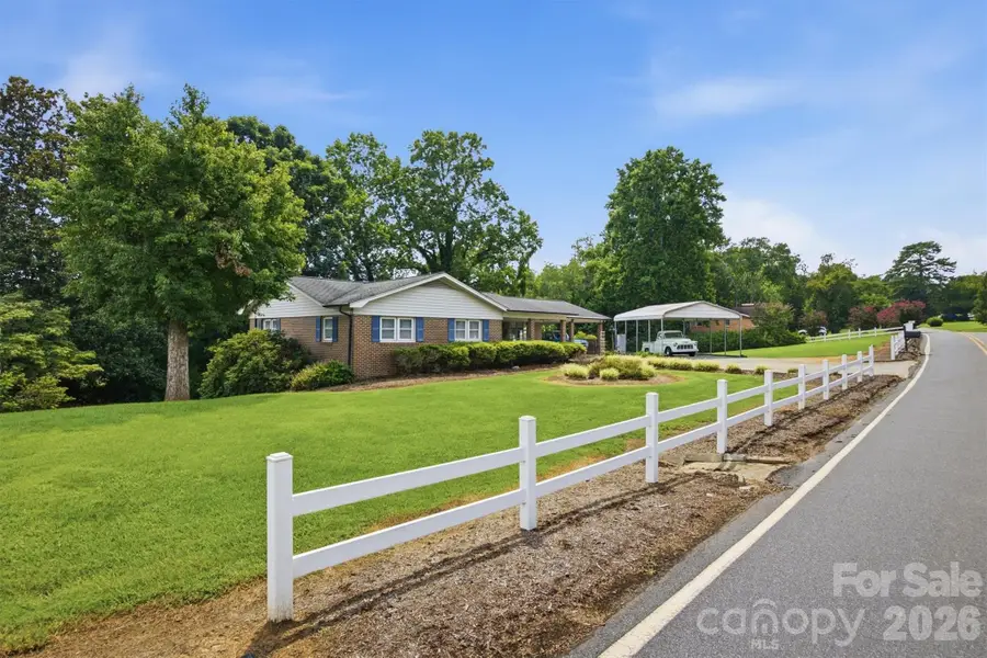 2711 Fairway Acres Circle, Lenoir, NC 28645 - #2