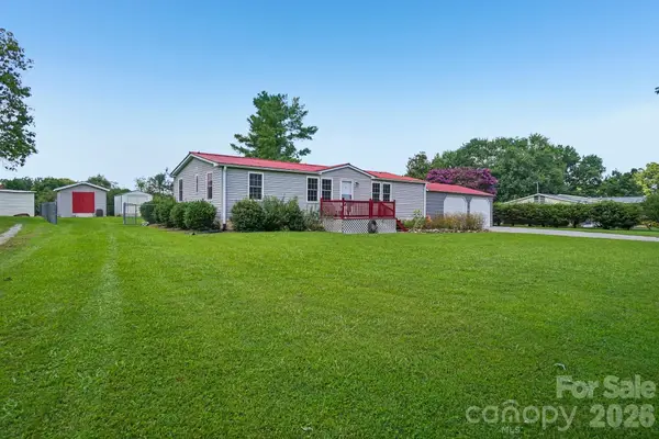 210 Leigh Anne Lane, Horse Shoe, NC 28742