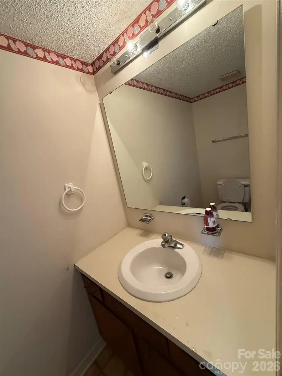 6805 Cabot Circle, Charlotte, NC 28226 - #2