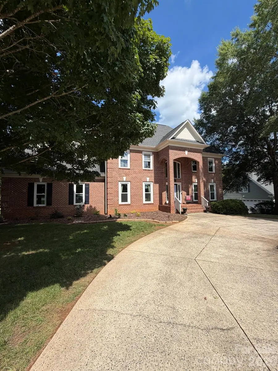 232 40th Avenue Drive Nw, Hickory, NC 28601 - #2