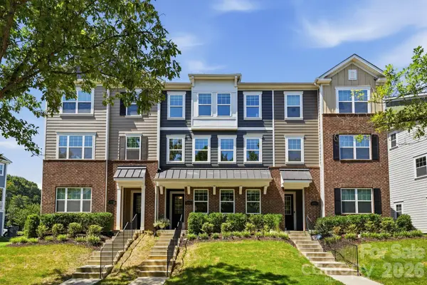 16705 Summers Walk Boulevard, Davidson, NC 28036