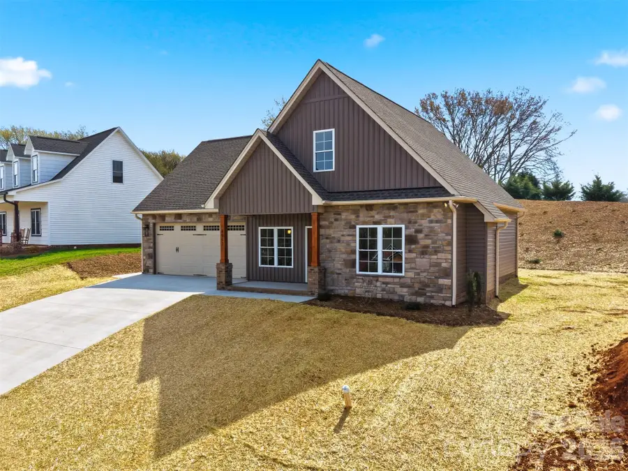 4957 Southview Drive, Hickory, NC 28602 - #2