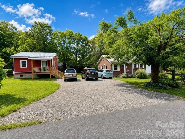 27 Bartlett Street, Sylva, NC 28779