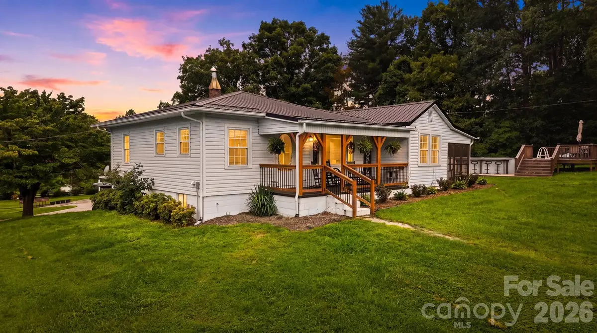 1706 Oakmont Drive, Lenoir, NC 28645 - #1