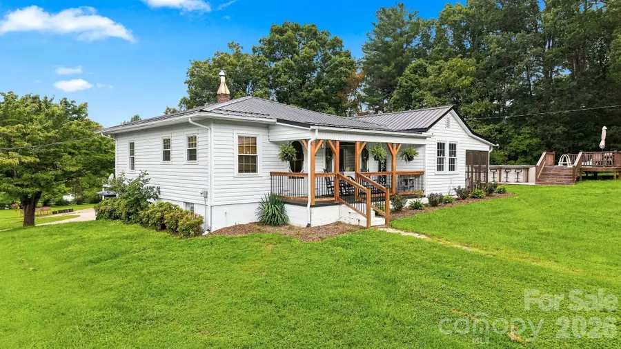 1706 Oakmont Drive, Lenoir, NC 28645 - #2