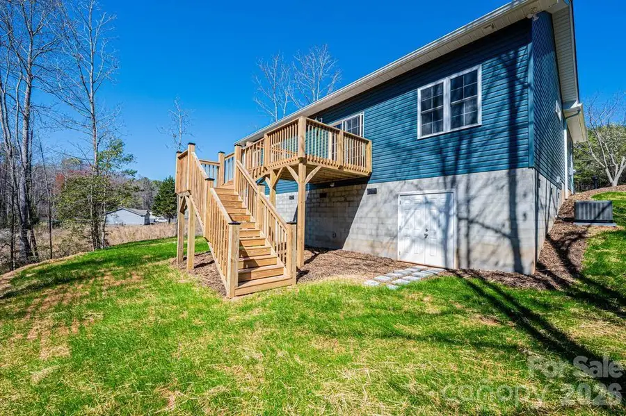 1314 39th Street Circle Sw, Hickory, NC 28602 - #3