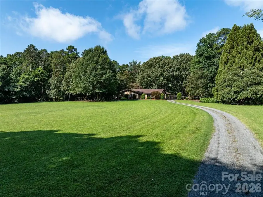 3825 Hoodridge Lane, Charlotte, NC 28227 - #2