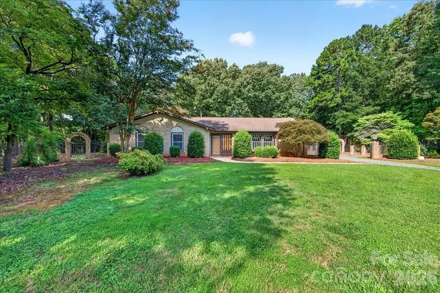 3825 Hoodridge Lane, Charlotte, NC 28227 - #3