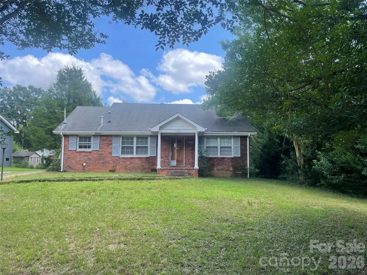 3206 Connecticut Avenue, Charlotte, NC 28205 - #1
